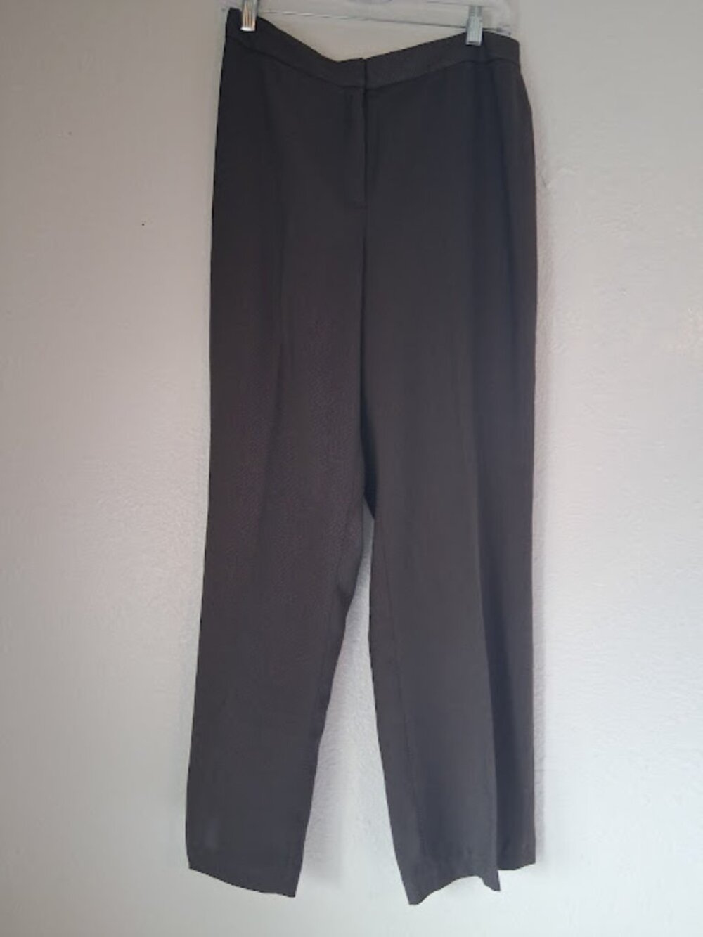 Valerie Stevens separates women's size 10 black and white pants